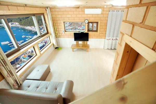 Tongyoung Blue House Spa Pension Tongyeong Luaran gambar